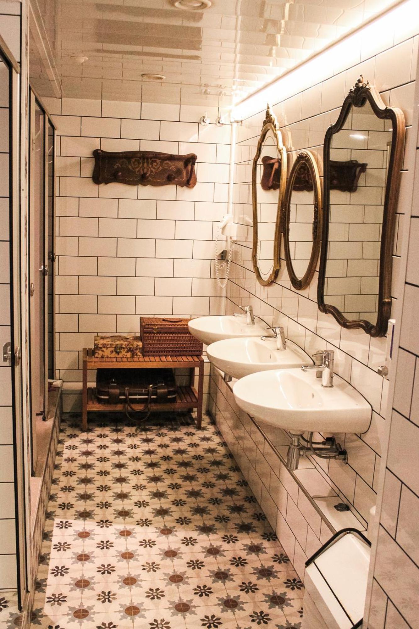 Pars Teatro Hostel (Adults Only) Barcelona Ngoại thất bức ảnh